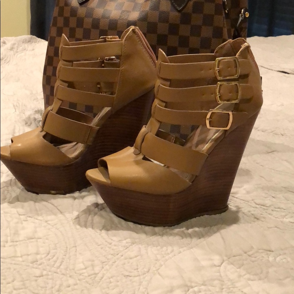 Aldo Wedges